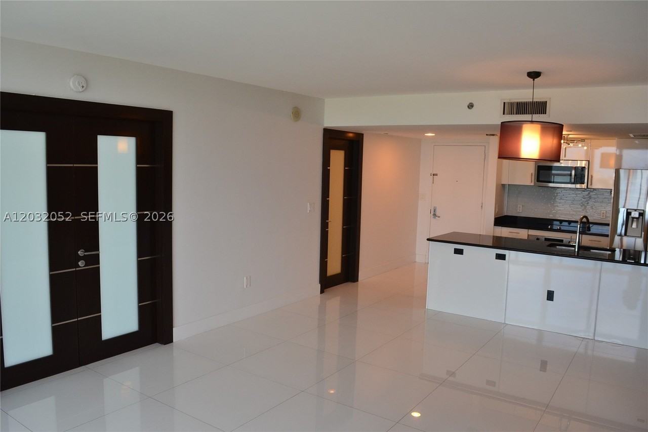 50 Biscayne Blvd #1408 - Photo 7 of 41
