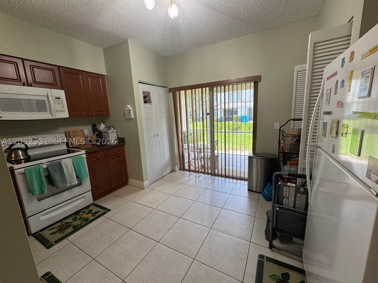 16682 Hemingway Dr - Photo 7 of 27