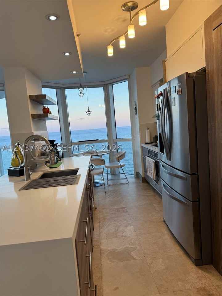 6365 Collins Ave #2201 - Photo 7 of 11