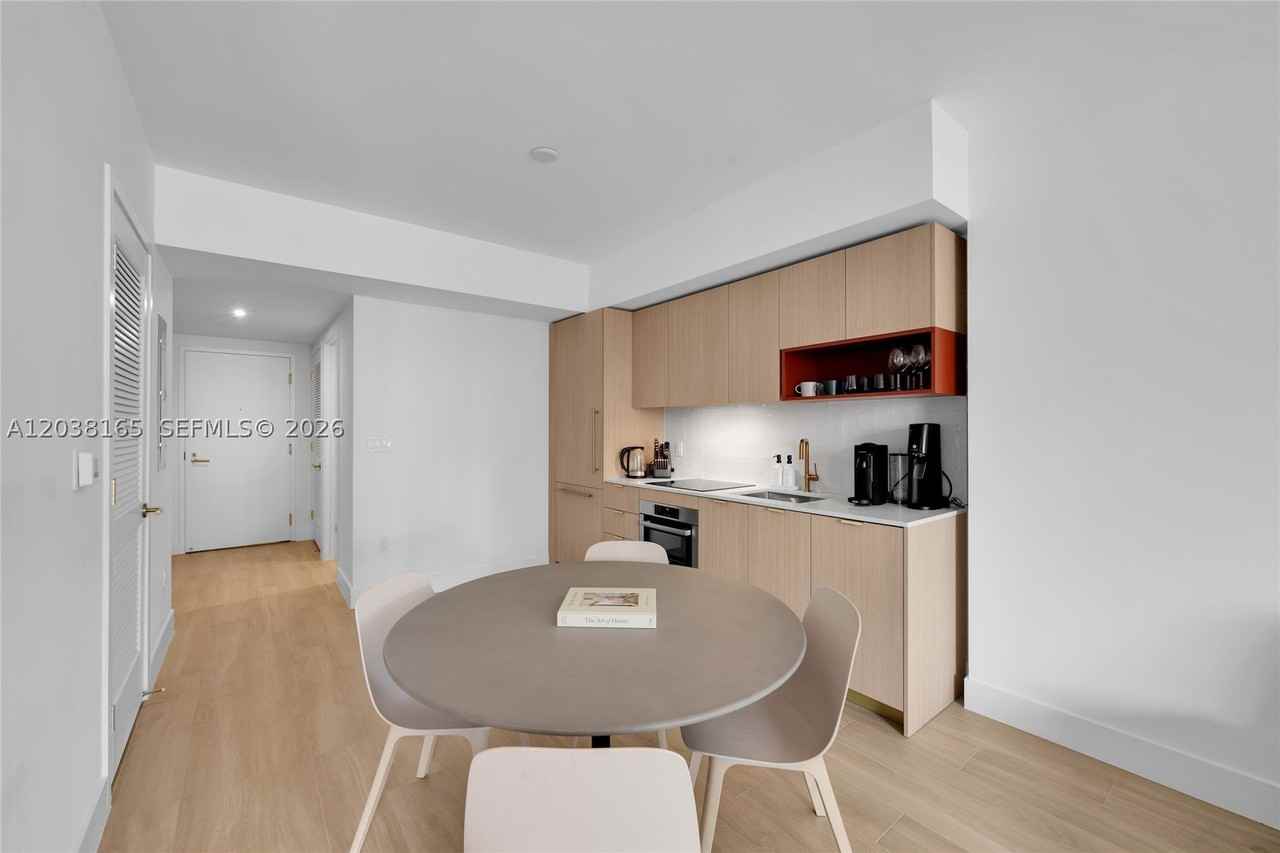 90 NE 32nd #406 - Photo 5 of 23