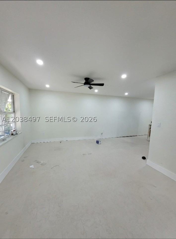 18000 Sw 175th St #18002 - Photo 2 of 7