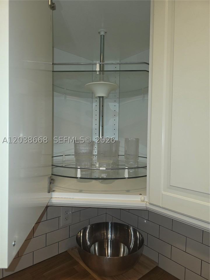 2532 Garfield St - Photo 6 of 35