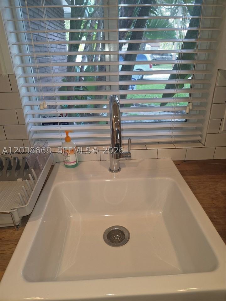 2532 Garfield St - Photo 7 of 35