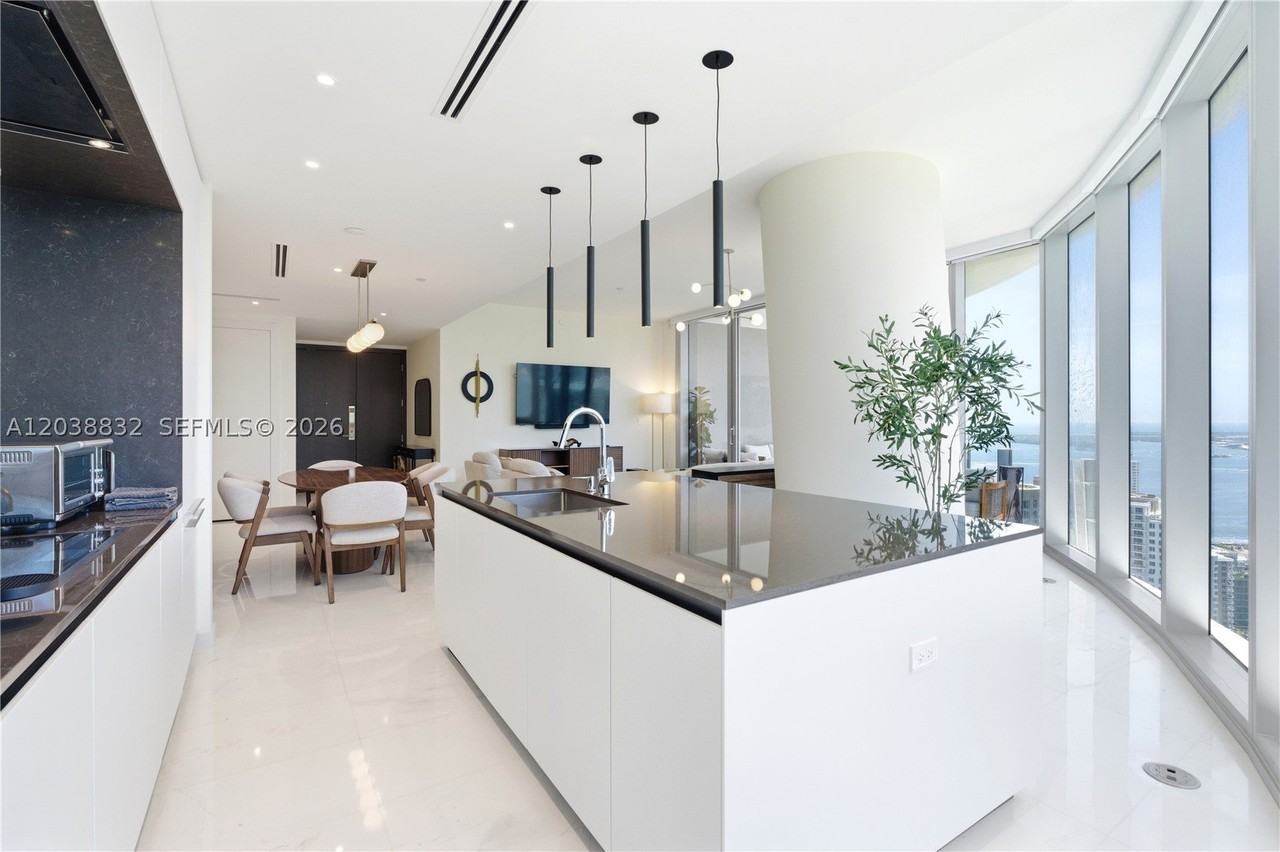 300 Biscayne Boulevard Way #4007W - Photo 5 of 39
