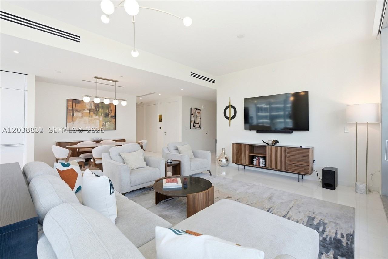300 Biscayne Boulevard Way #4007W - Photo 6 of 39