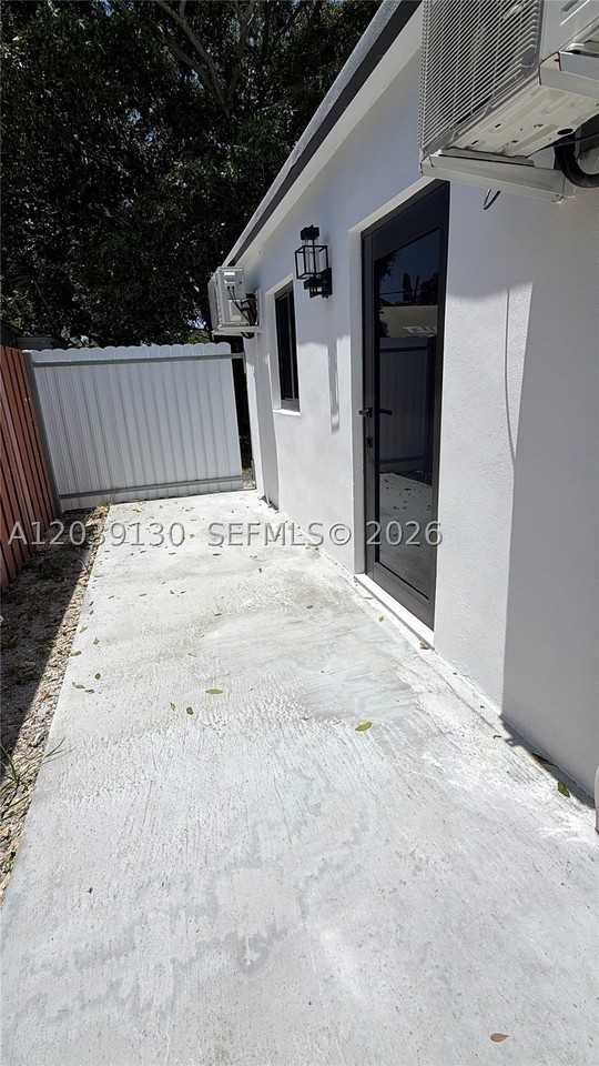 1230 Nw 135th St - Photo 6 of 6