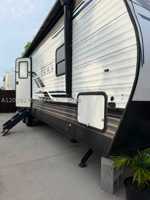 featured image of 385 Nw 16th St #0