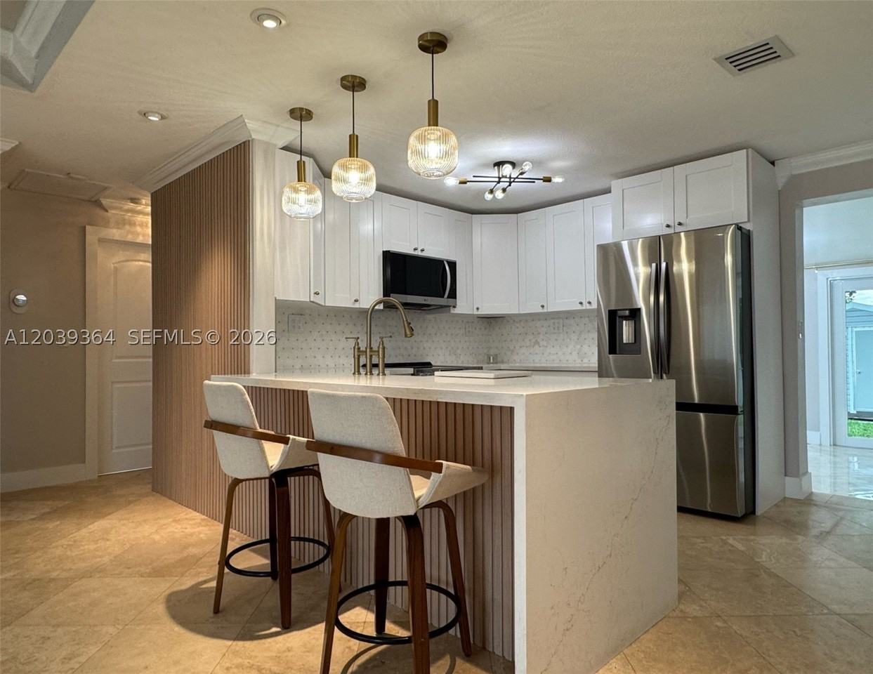 2181 Sw 50th Ave - Photo 3 of 22