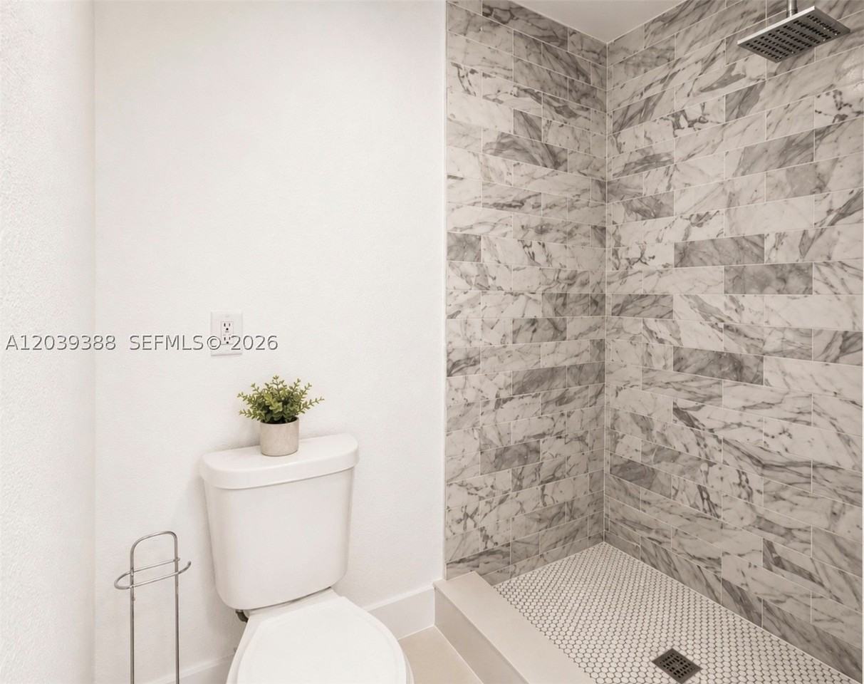 330 Nw 56th Ave #2 - Photo 7 of 9