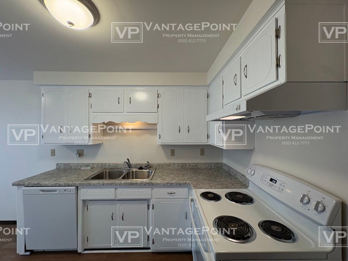 2571 Trojan Dr #1 - Photo 3 of 17