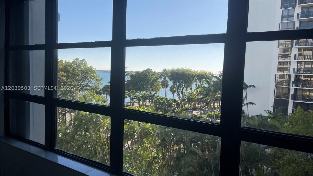1440 Brickell Bay Dr #508 - Photo 2 of 22