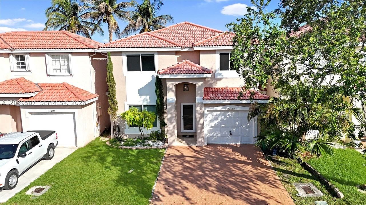 16330 Sw 102nd St - Photo 2 of 26