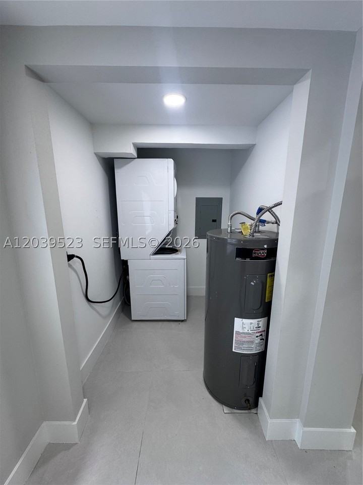 850 Nw 109th St #852 - Photo 6 of 15