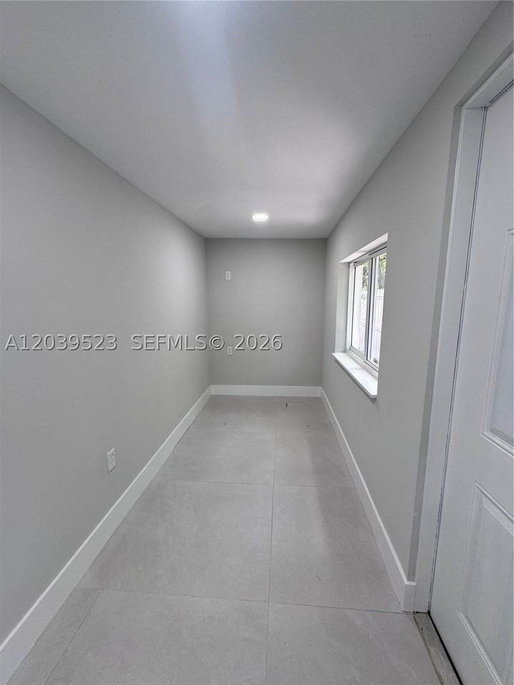 850 Nw 109th St #852 - Photo 7 of 15