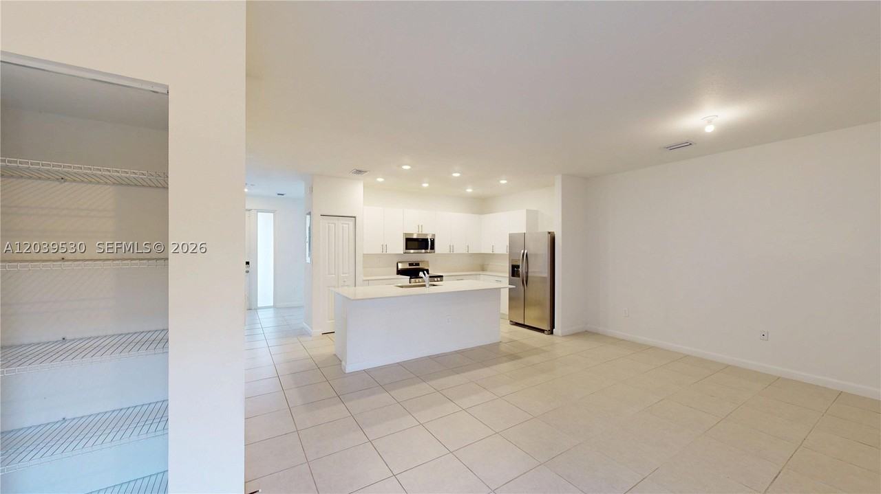 12875 Sw 243rd Ter #12875 - Photo 5 of 35