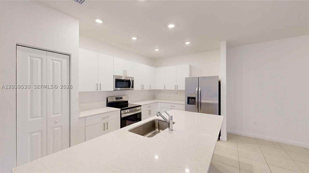 12875 Sw 243rd Ter #12875 - Photo 7 of 35