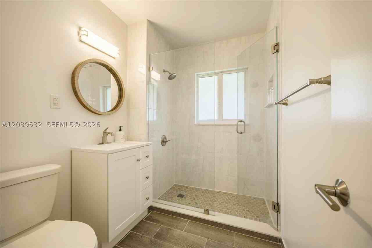 7840 Sw 71st Ave - Photo 6 of 25