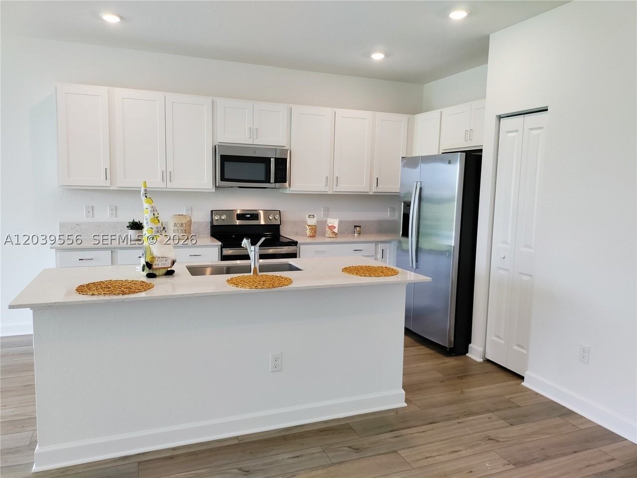 654 Se Lake Falls St #654 - Photo 4 of 23