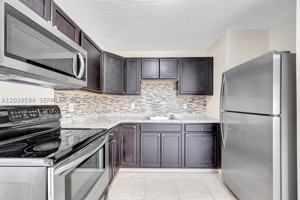 featured image of 2610 Riverland Dr #A
