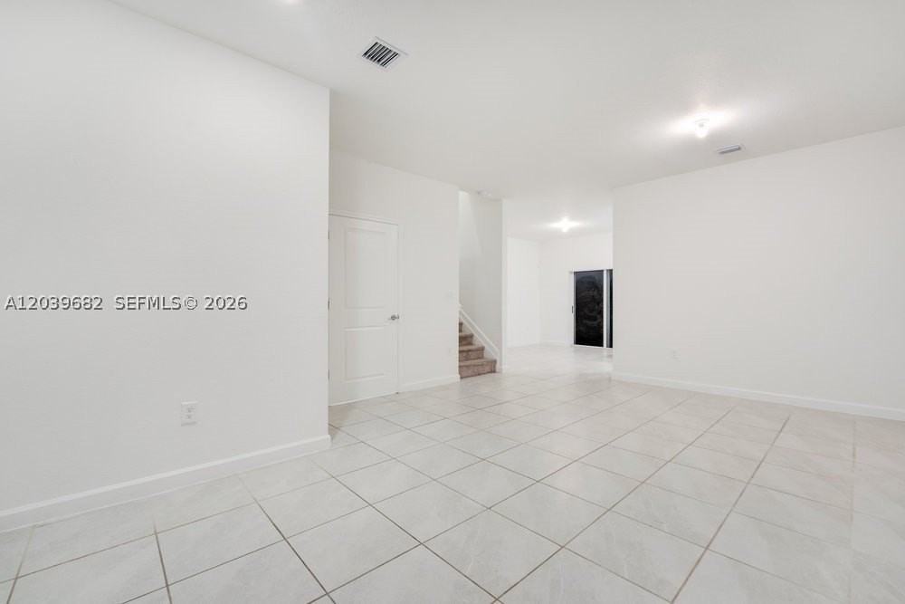 2615 Se 11th St #2615 - Photo 2 of 20