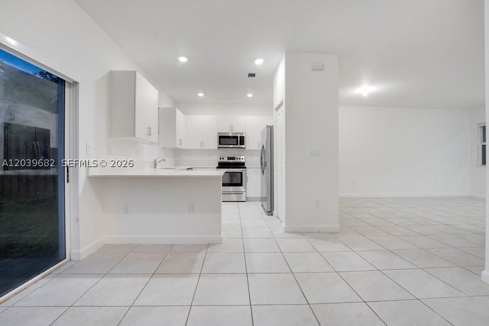 2615 Se 11th St #2615 - Photo 6 of 20