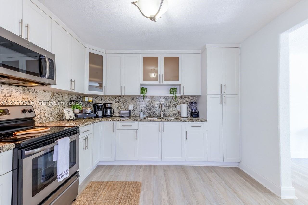 6801 Park St #6801 - Photo 7 of 33