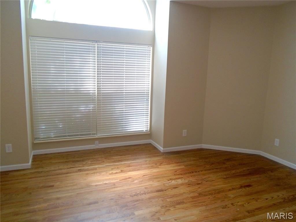 1109 Peachtree Ct - Photo 6 of 28