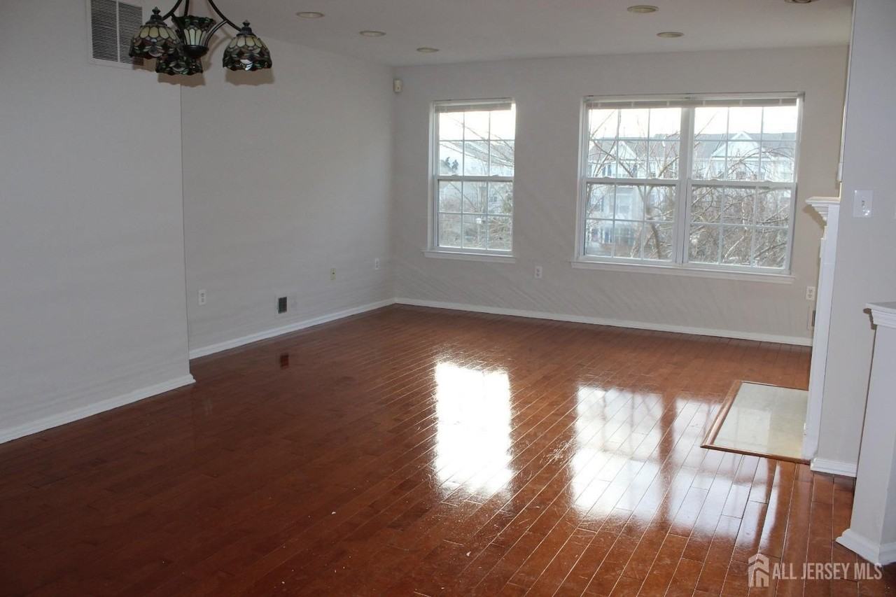 53 Giera Ct - Photo 4 of 37