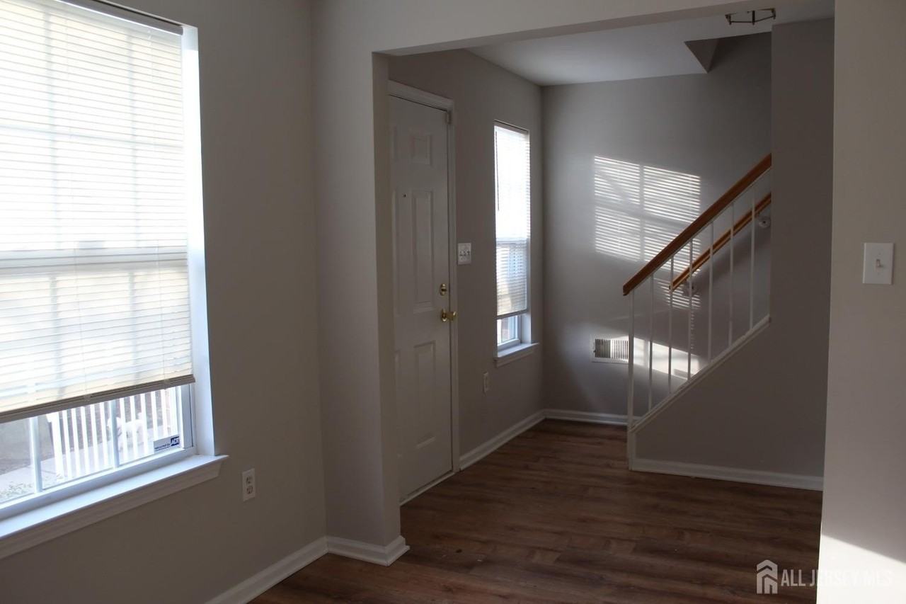 53 Giera Ct - Photo 6 of 37