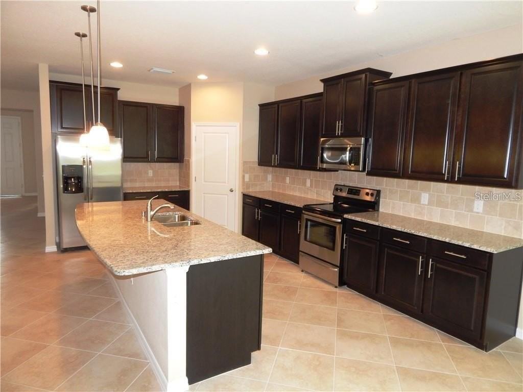 15302 Las Olas Pl - Photo 2 of 20