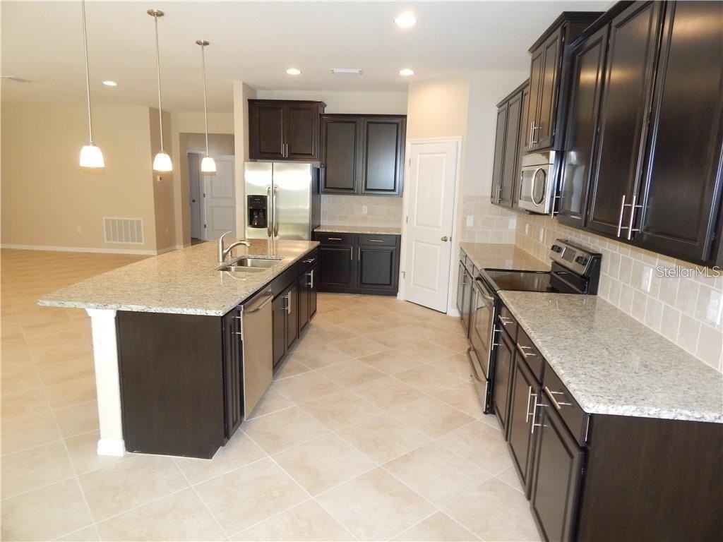 15302 Las Olas Pl - Photo 3 of 20