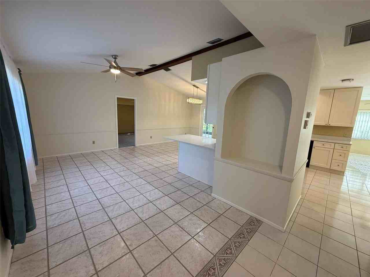 4270 Ascot Dr - Photo 5 of 23