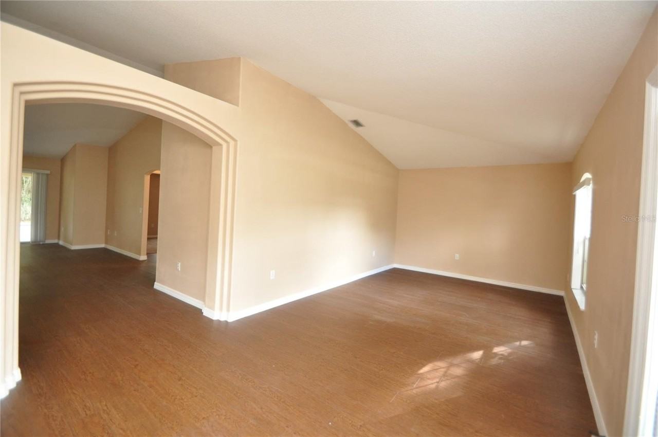 65 Rolling Fern Dr - Photo 4 of 33