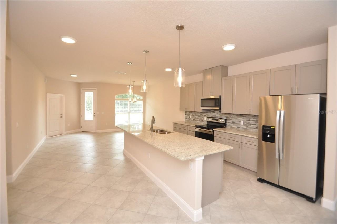 226 Coral Reef Ct N #B - Photo 4 of 28
