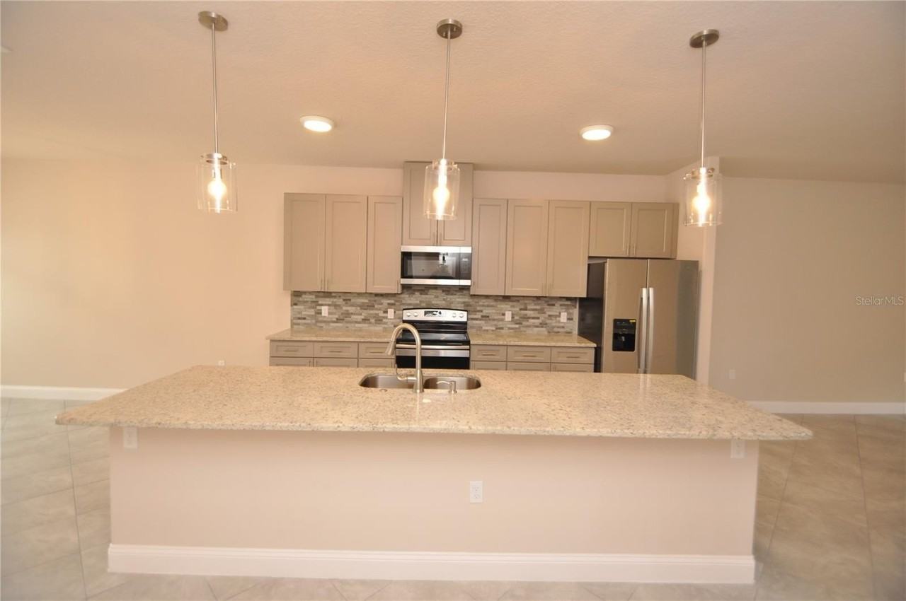 226 Coral Reef Ct N #B - Photo 7 of 28