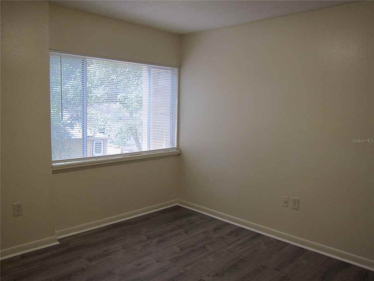 300 Nw 20th Ave #6 - Photo 5 of 22