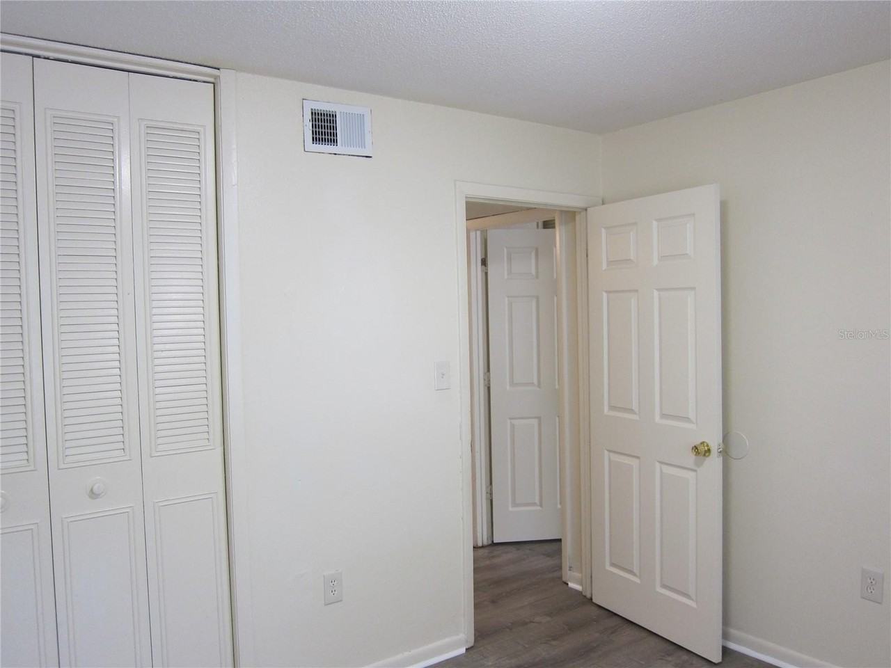 300 Nw 20th Ave #6 - Photo 7 of 22