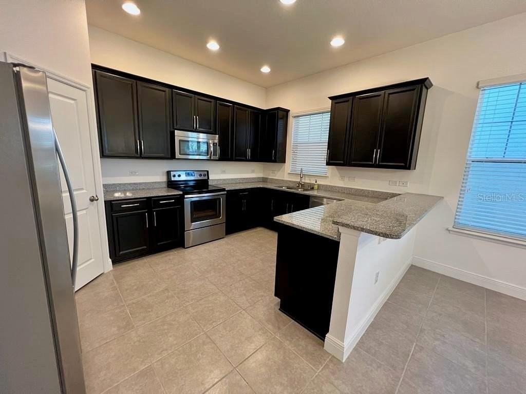12219 Joshua Tree Trl - Photo 4 of 22