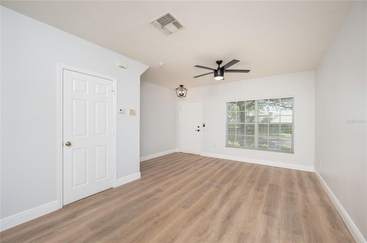 1150 Vineland Pl - Photo 5 of 29