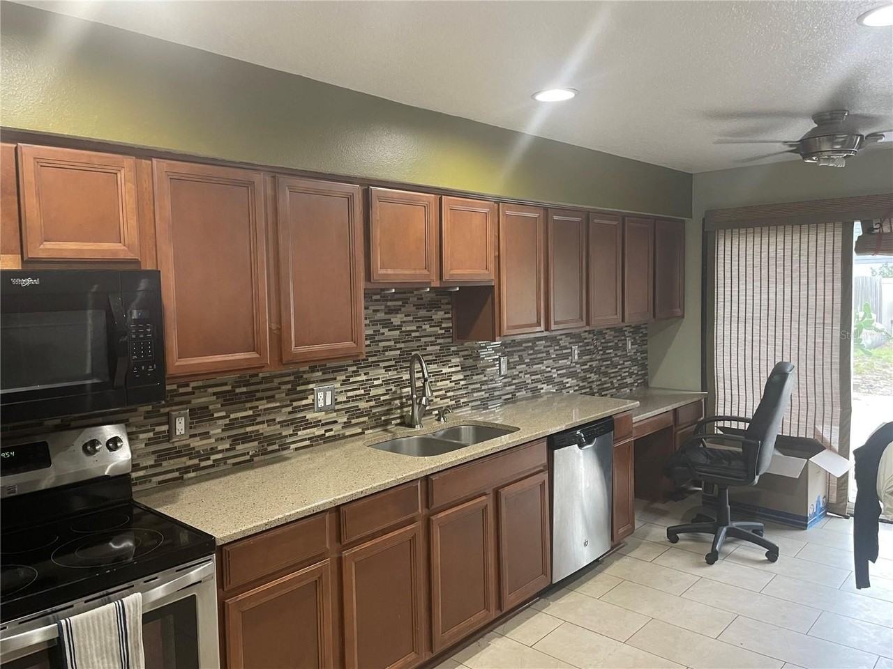 9828 Bubbling Brook Ct - Photo 6 of 21
