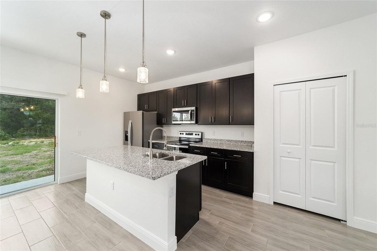 4130 Sw 130th Loop - Photo 2 of 9