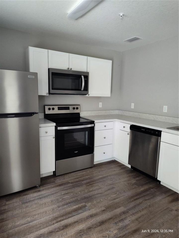 5580 Ne 35th St - Photo 2 of 7