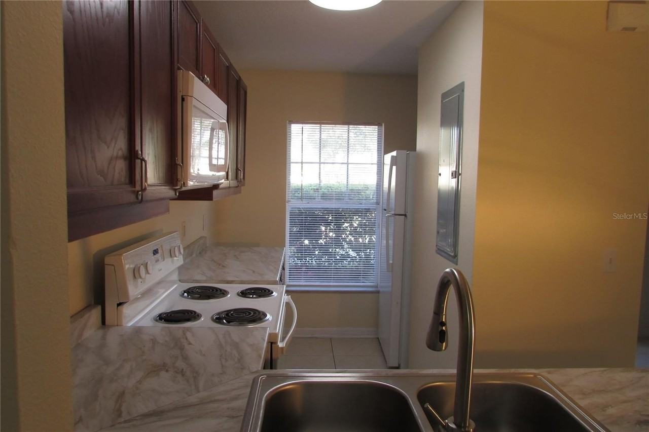 261 Autumn Ln #4 - Photo 5 of 15