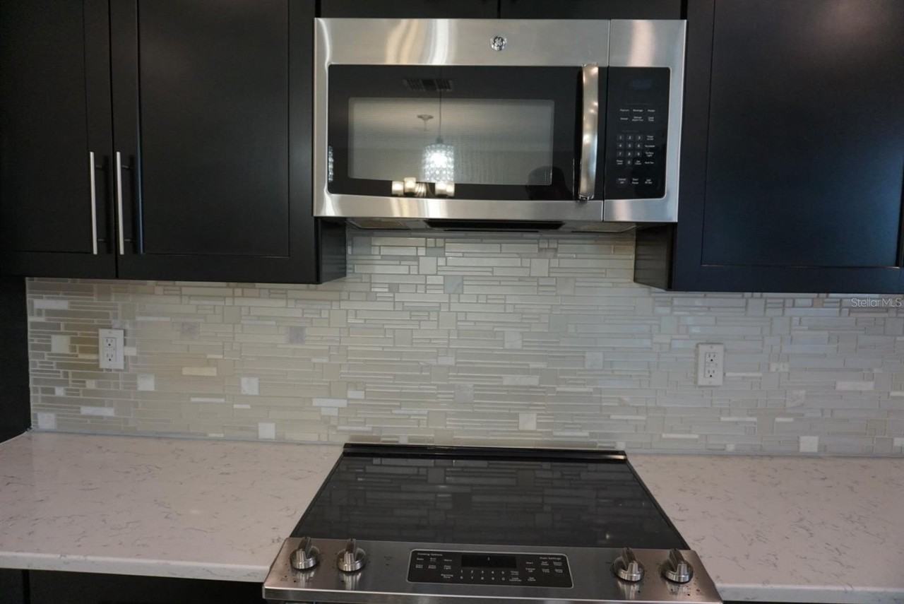 1535 W Cass St - Photo 6 of 21