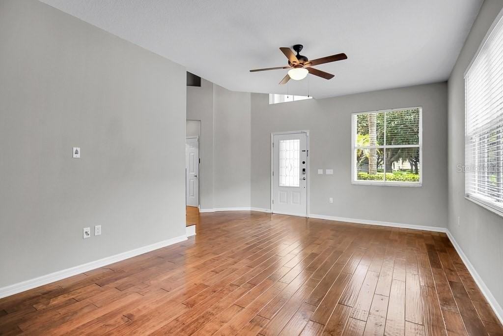 5602 Shady Creek Ct - Photo 6 of 44