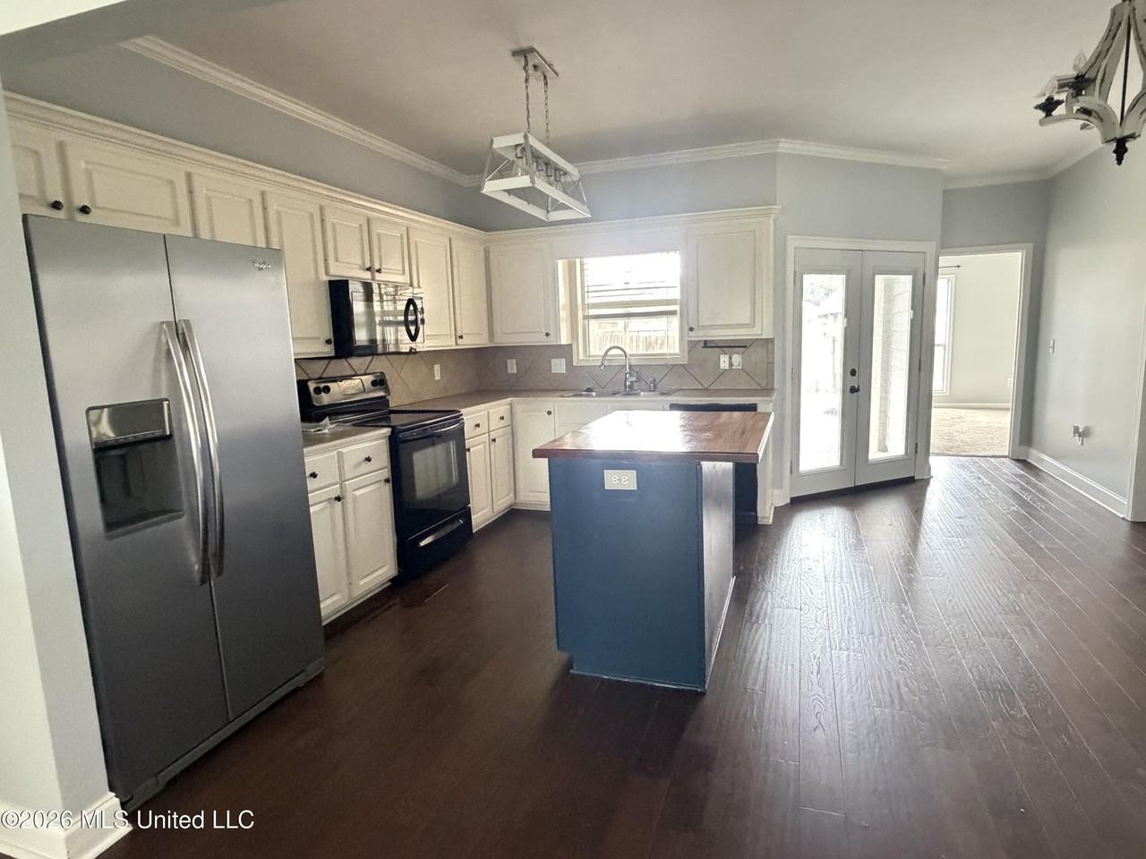 716 Hartwood Cv - Photo 3 of 23