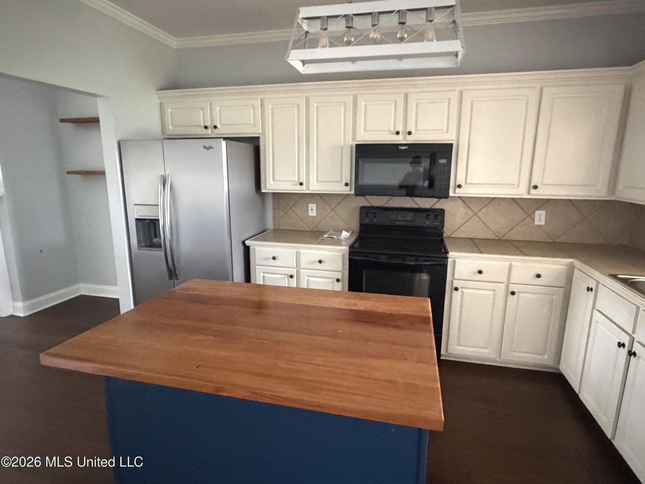 716 Hartwood Cv - Photo 5 of 23