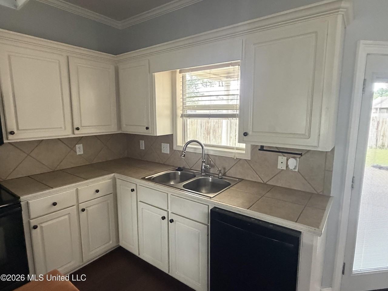 716 Hartwood Cv - Photo 6 of 23
