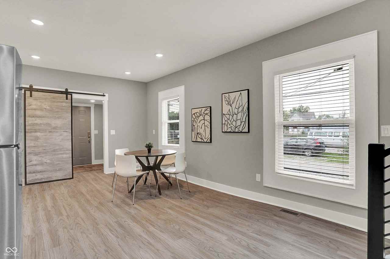 1117 E Naomi St - Photo 6 of 25