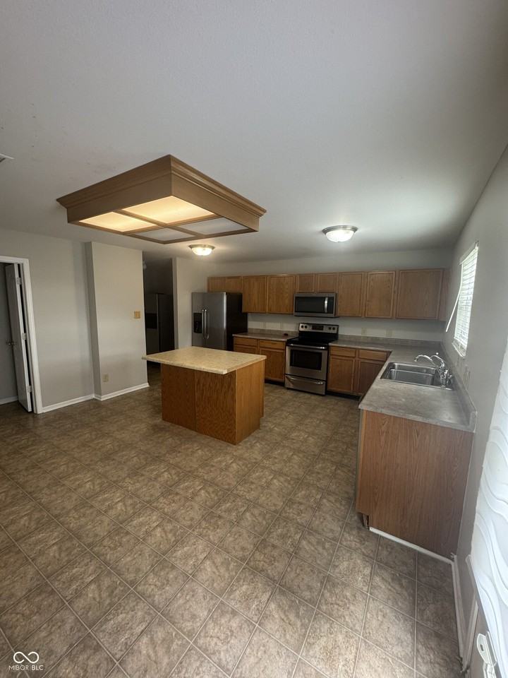 10863 Rose Ln - Photo 7 of 22